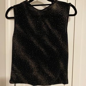 Great sleeveless top made for dressy occasions